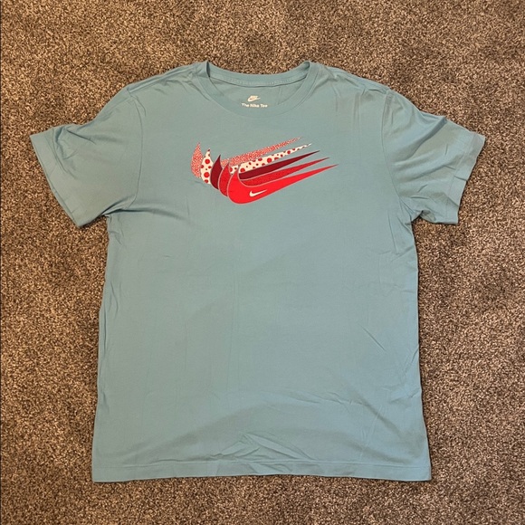 Nike Teal T-Shirt with Red Swoosh Design - Picture 1 of 3
